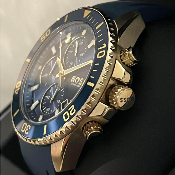 HB1513965 - Hugo Boss Men’s Admiral Watch
Case Size: 45mm
MSRP: $565 - Picture 4 of 9